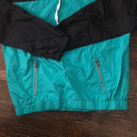 Windbreaker - Picture 2 of 3